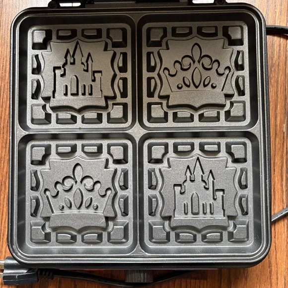 Disney Princess Waffle Maker - Picture 3 of 9